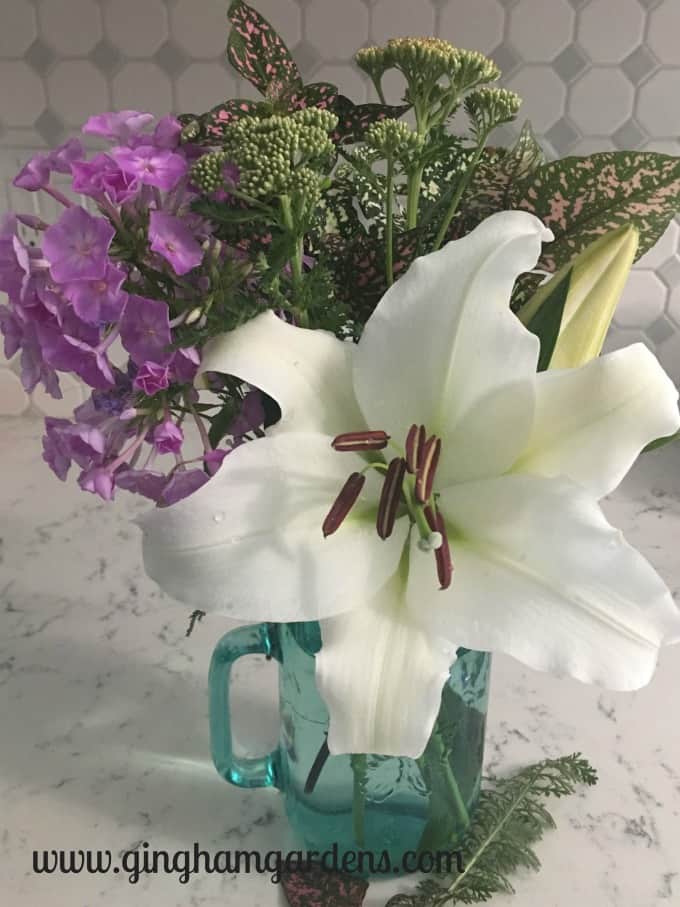 Flower Bouquet with Oriental Lily, Phlox and Yarrow